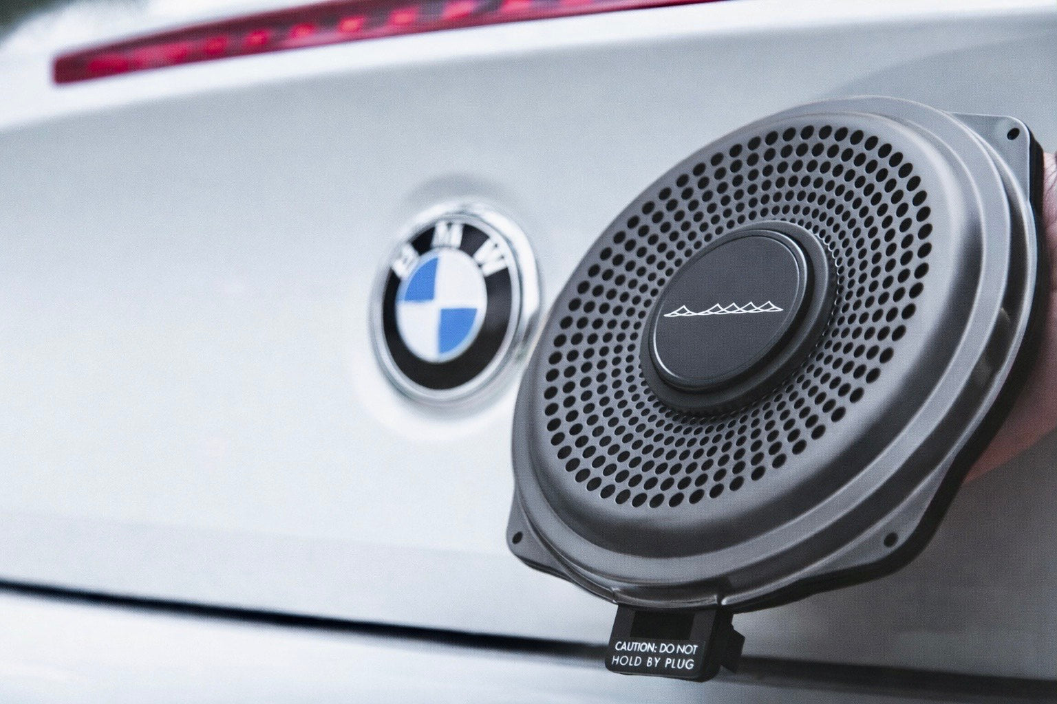 Ghost Subwoofer vs Traditional Subwoofer for BMW: What's the Difference?